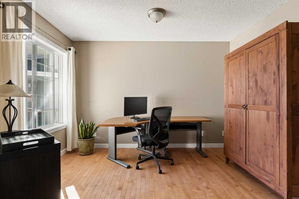 11 Somerglen Court SW — photo 12