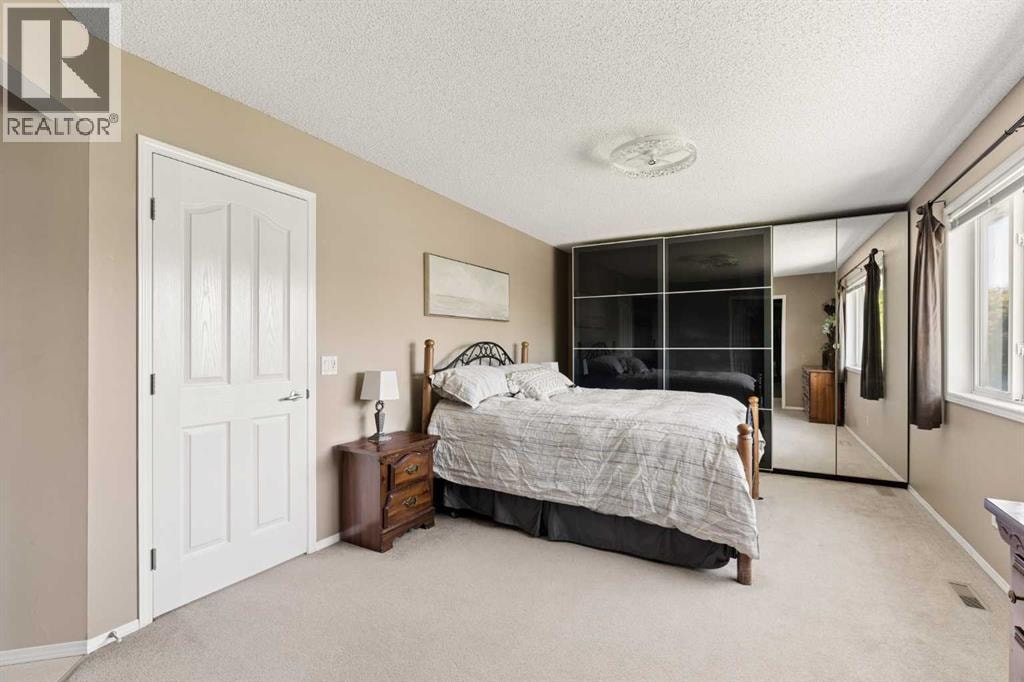 11 Somerglen Court SW — photo 19