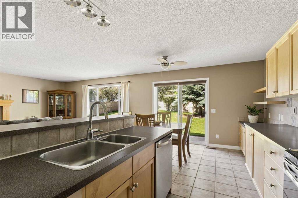 11 Somerglen Court SW — photo 9