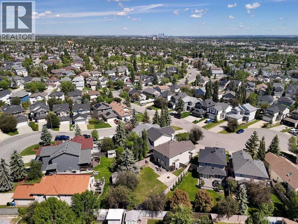 11 Somerglen Court SW — photo 40
