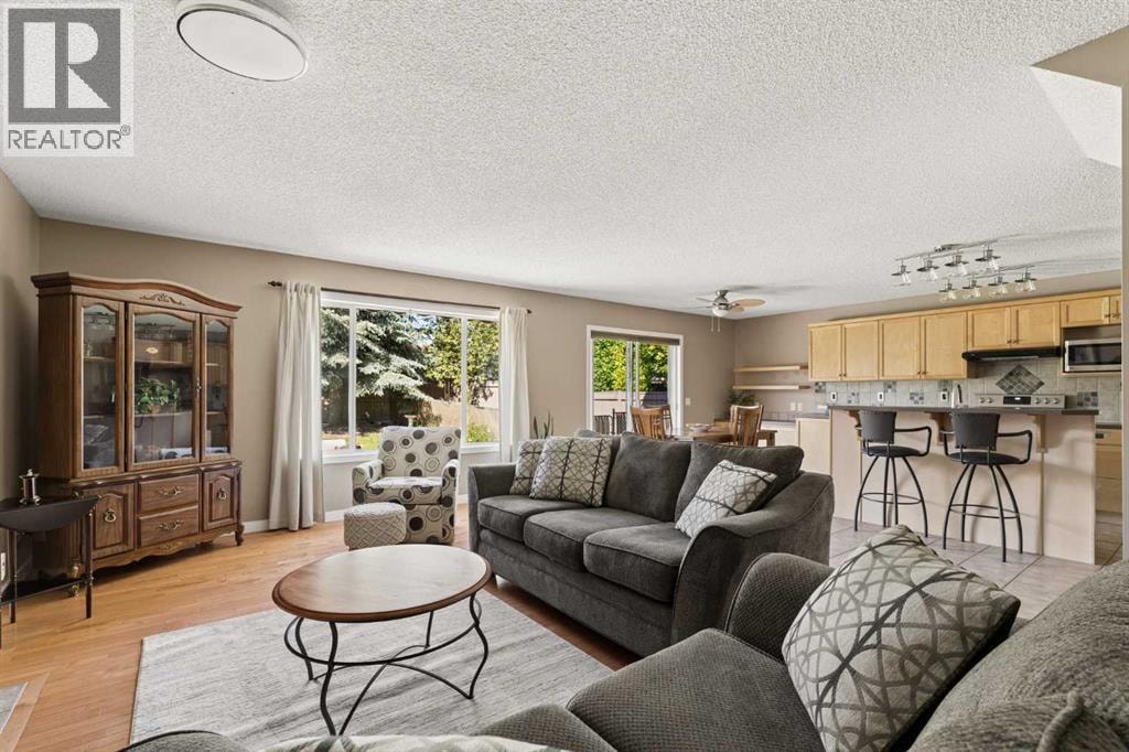 11 Somerglen Court SW — photo 5