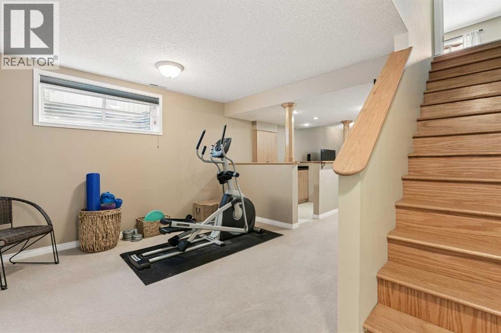 11 Somerglen Court SW — photo 27