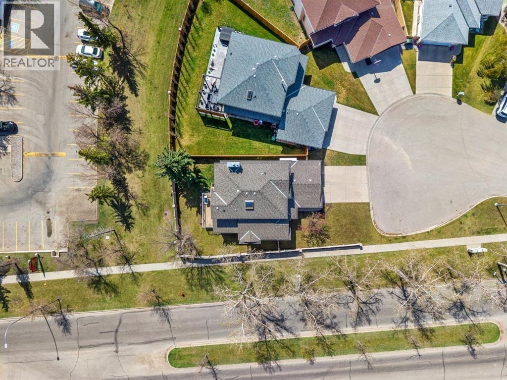 131 Lake Simcoe Court SE — photo 34