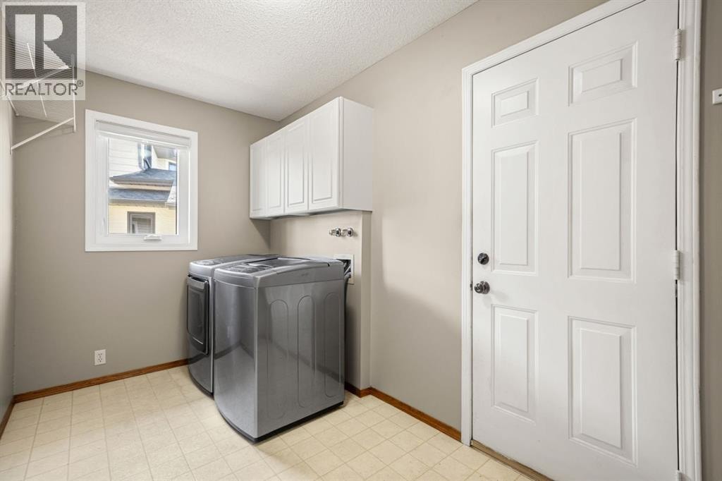 131 Lake Simcoe Court SE — photo 16