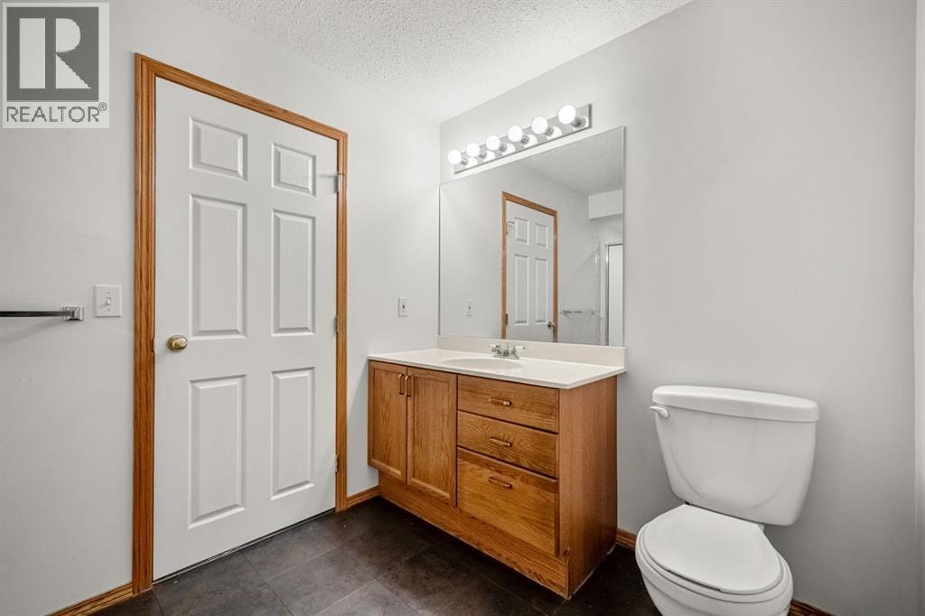 131 Lake Simcoe Court SE — photo 30