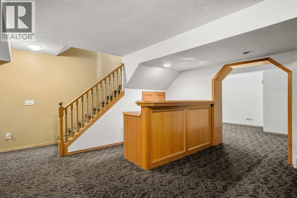131 Lake Simcoe Court SE — photo 27