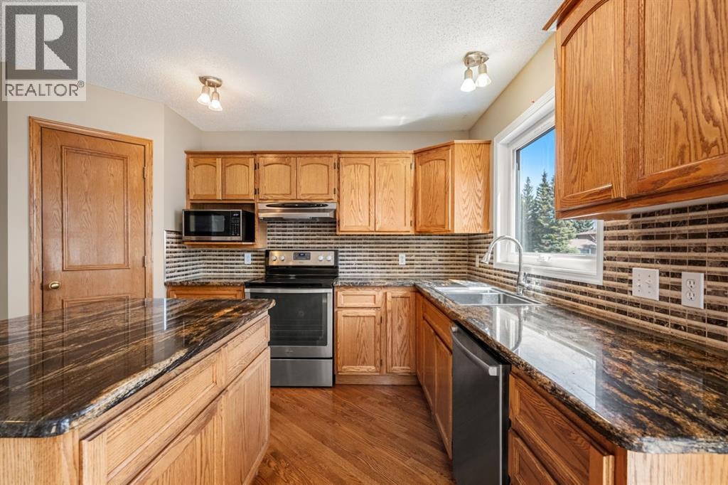 131 Lake Simcoe Court SE — photo 6