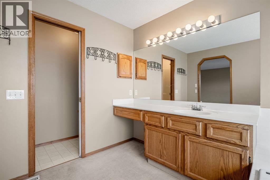131 Lake Simcoe Court SE — photo 21
