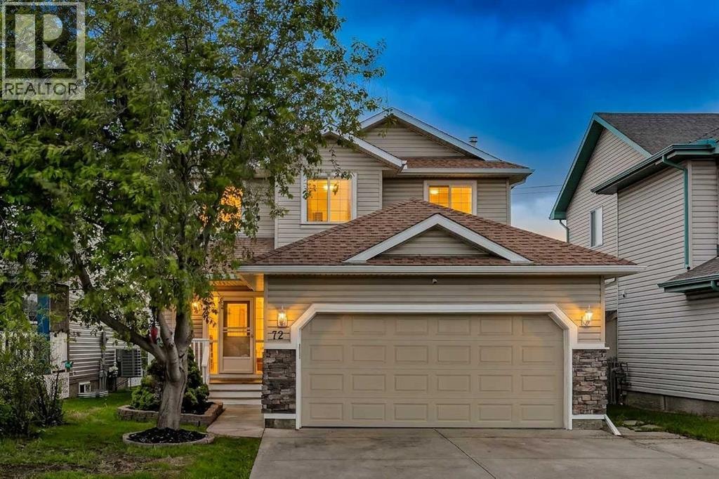 72 Springs Crescent SE — photo 2