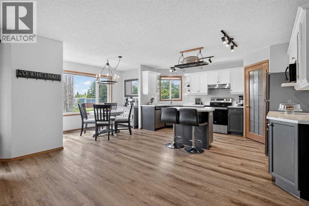 72 Springs Crescent SE — photo 4