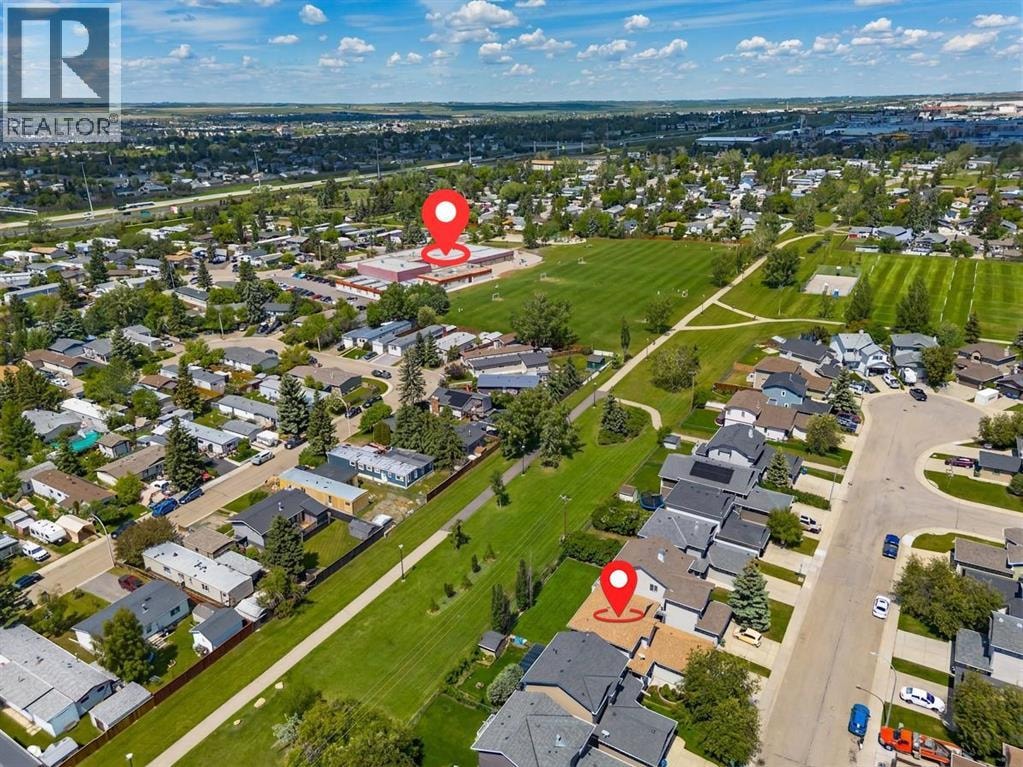72 Springs Crescent SE
