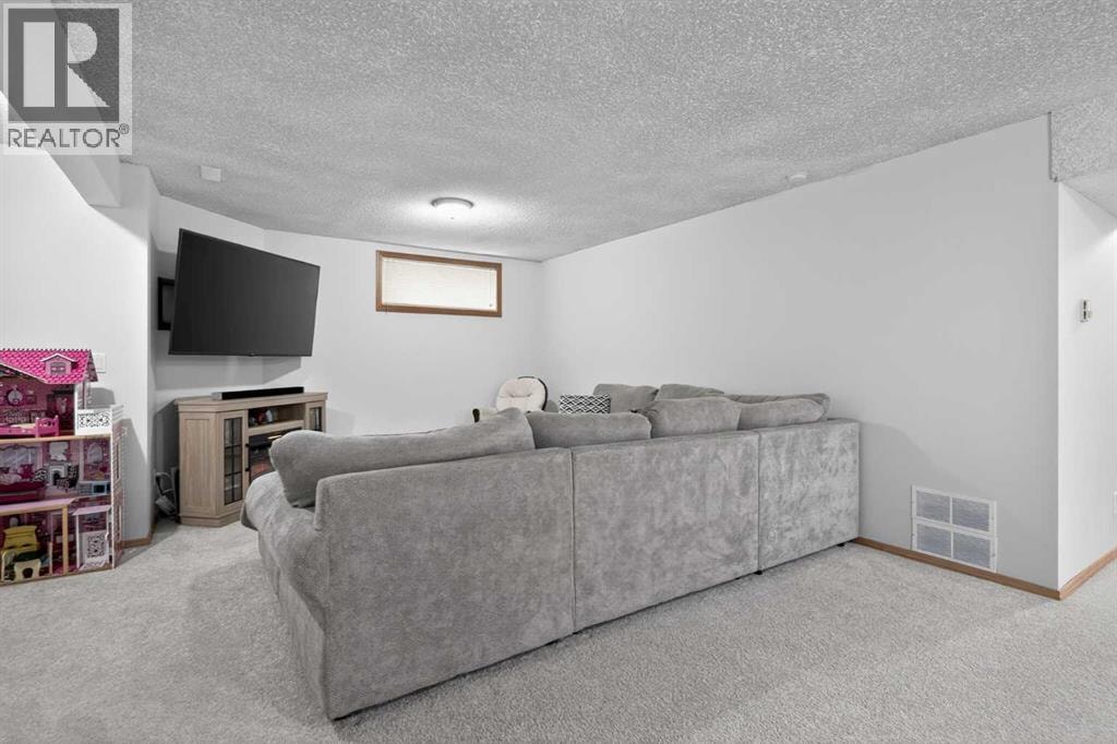 72 Springs Crescent SE — photo 26