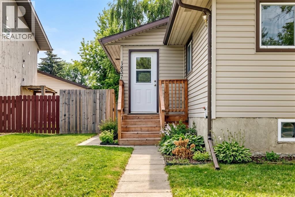 1837 Meadowbrook Drive SE — photo 2