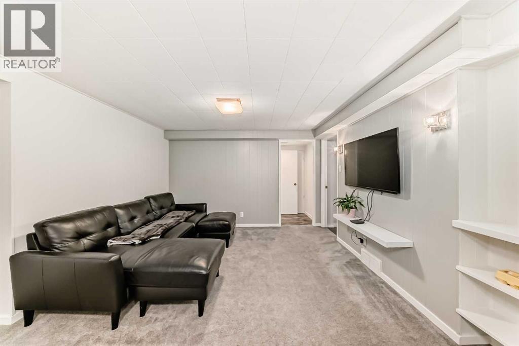 8043 Elbow Drive SW — photo 29