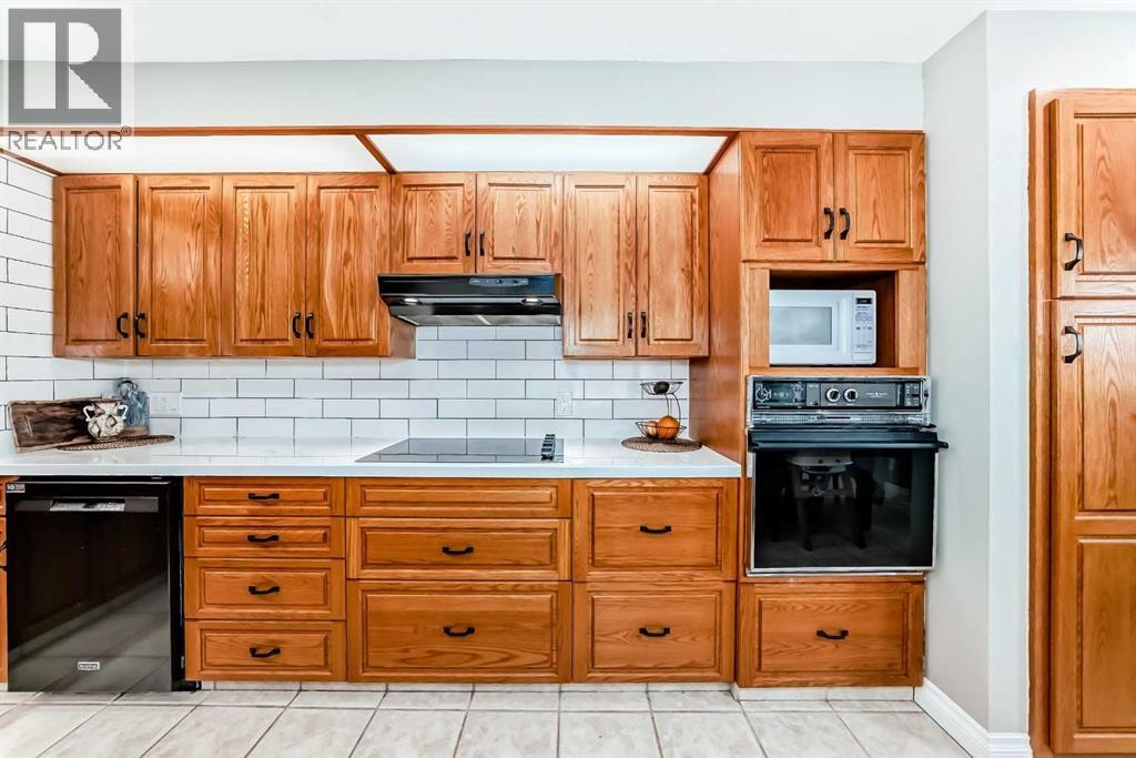 8043 Elbow Drive SW — photo 8
