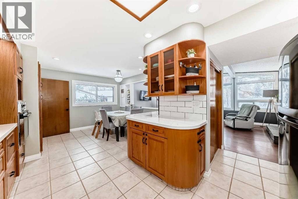 8043 Elbow Drive SW — photo 5