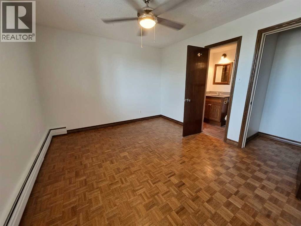 201, 512 Cedar Crescent SW — photo 19