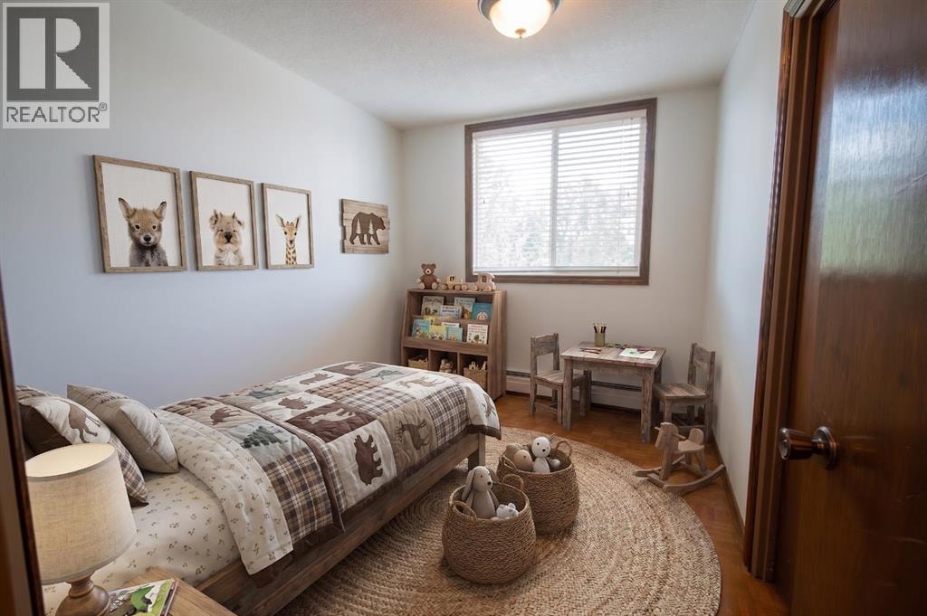 201, 512 Cedar Crescent SW — photo 23