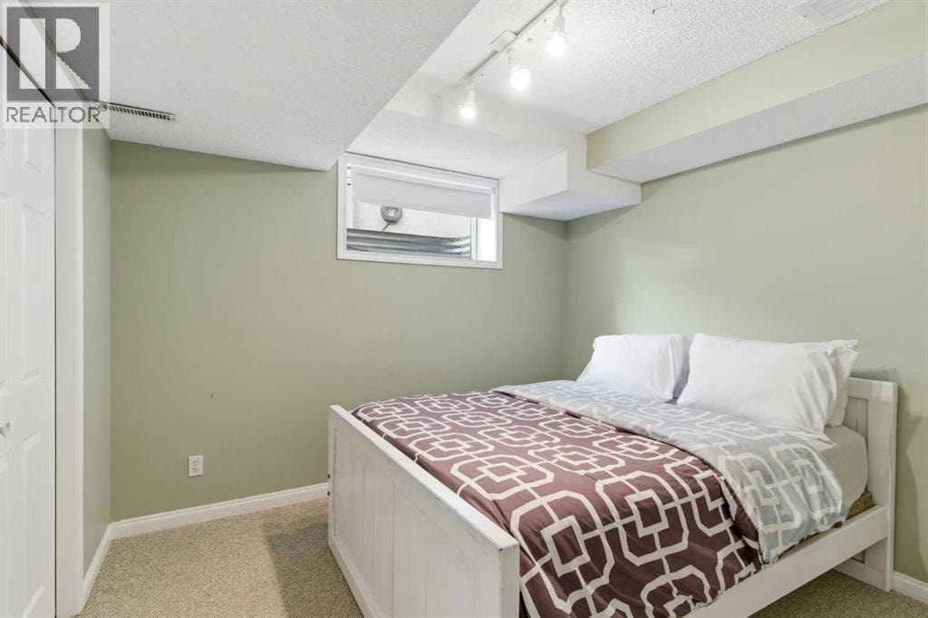 30 Mt Yamnuska Court SE — photo 21
