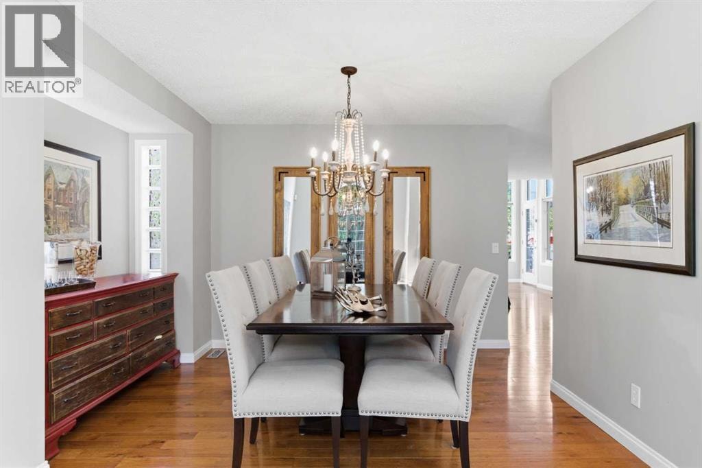 30 Mt Yamnuska Court SE — photo 5