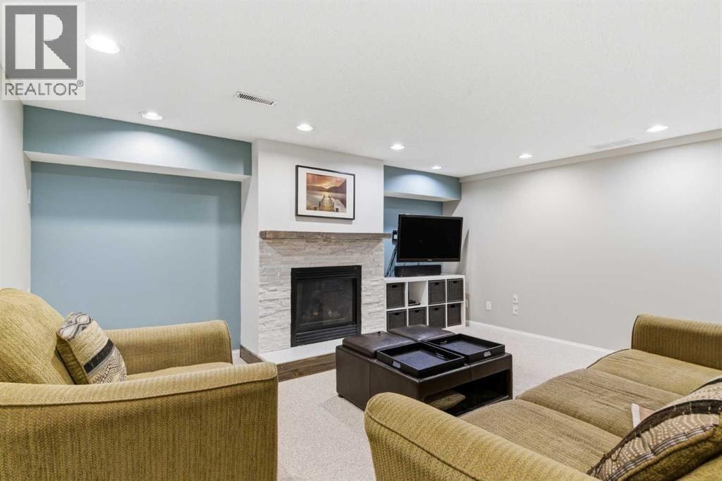 30 Mt Yamnuska Court SE — photo 23