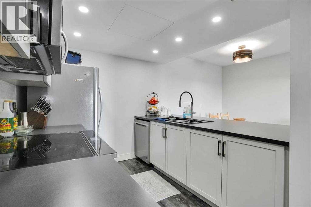 603, 2011 University Drive NW — photo 10