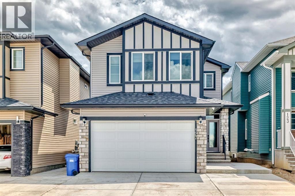 127 Saddlecrest Grove NE — photo 2