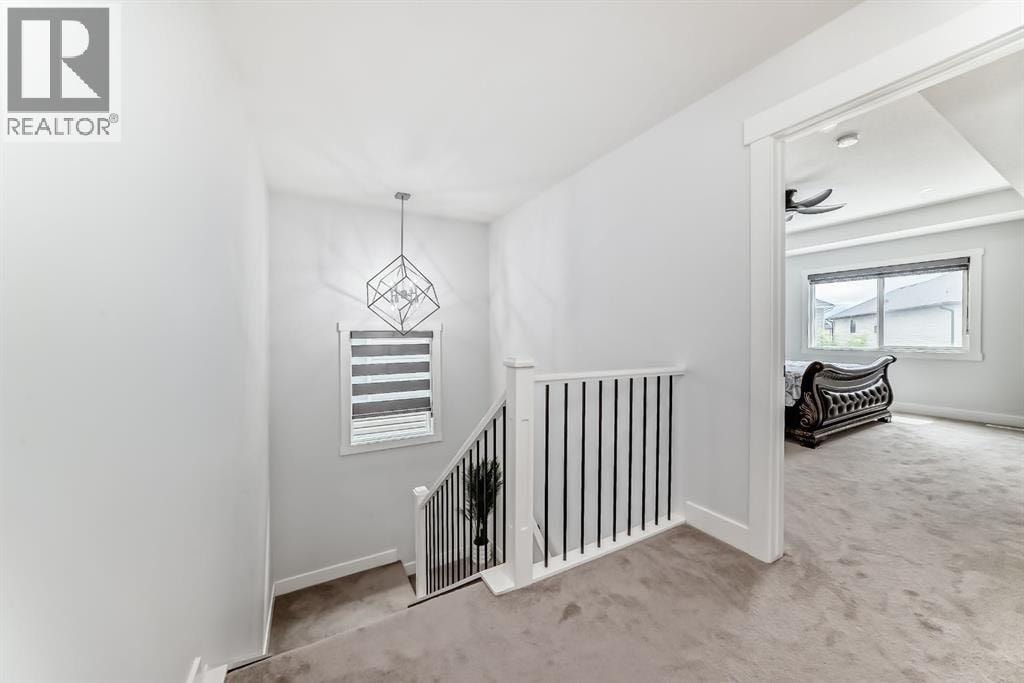 127 Saddlecrest Grove NE — photo 35