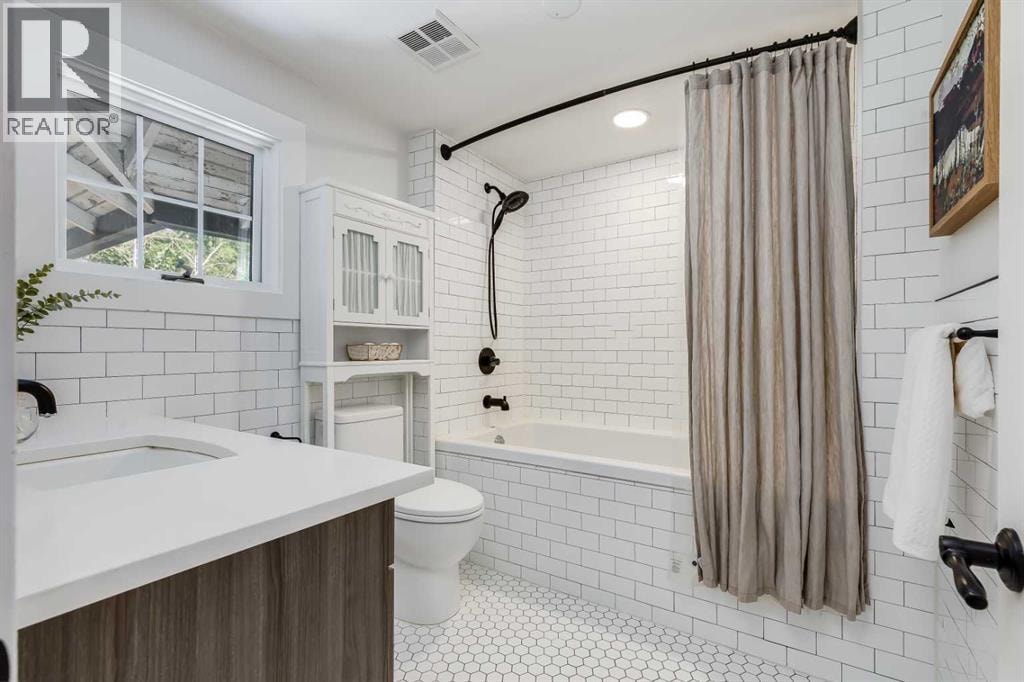 628 Elbow Drive SW — photo 33