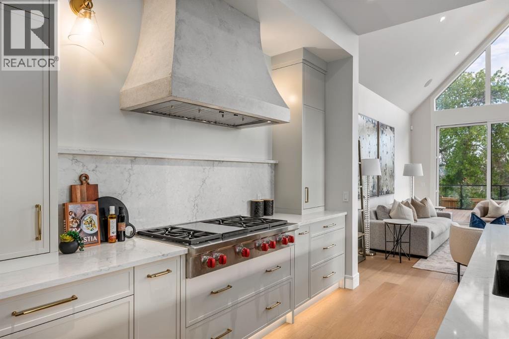 2920 Toronto Crescent NW — photo 9