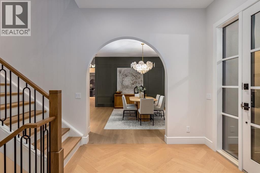 2920 Toronto Crescent NW — photo 4