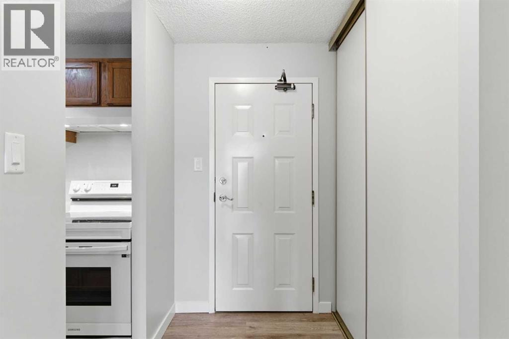 806, 924 14 Avenue SW — photo 5