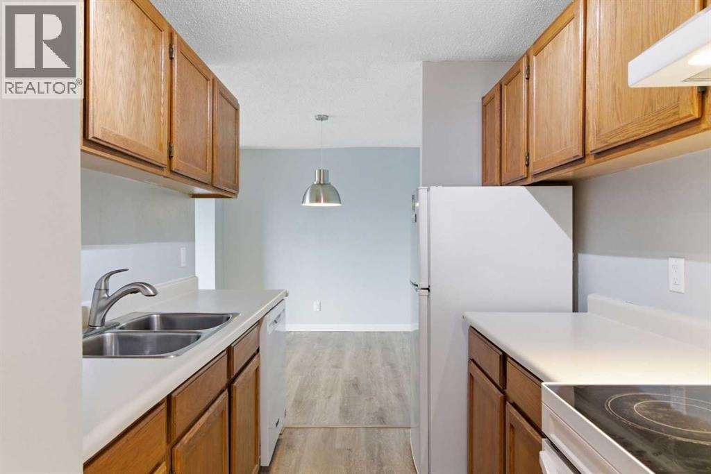 806, 924 14 Avenue SW — photo 9