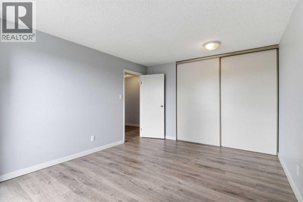 806, 924 14 Avenue SW — photo 31