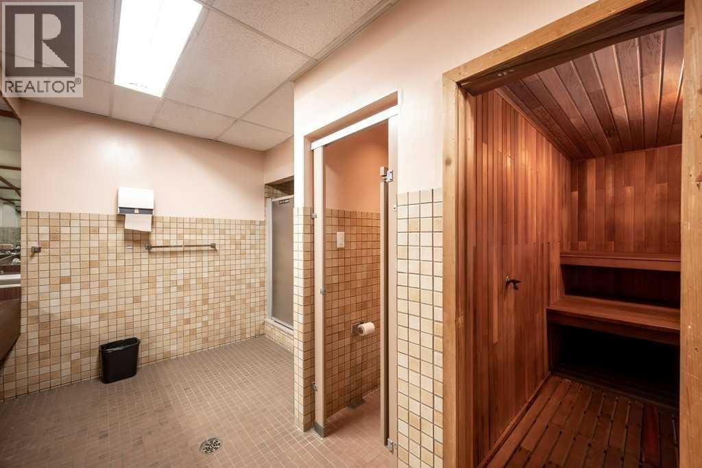 806, 924 14 Avenue SW — photo 41