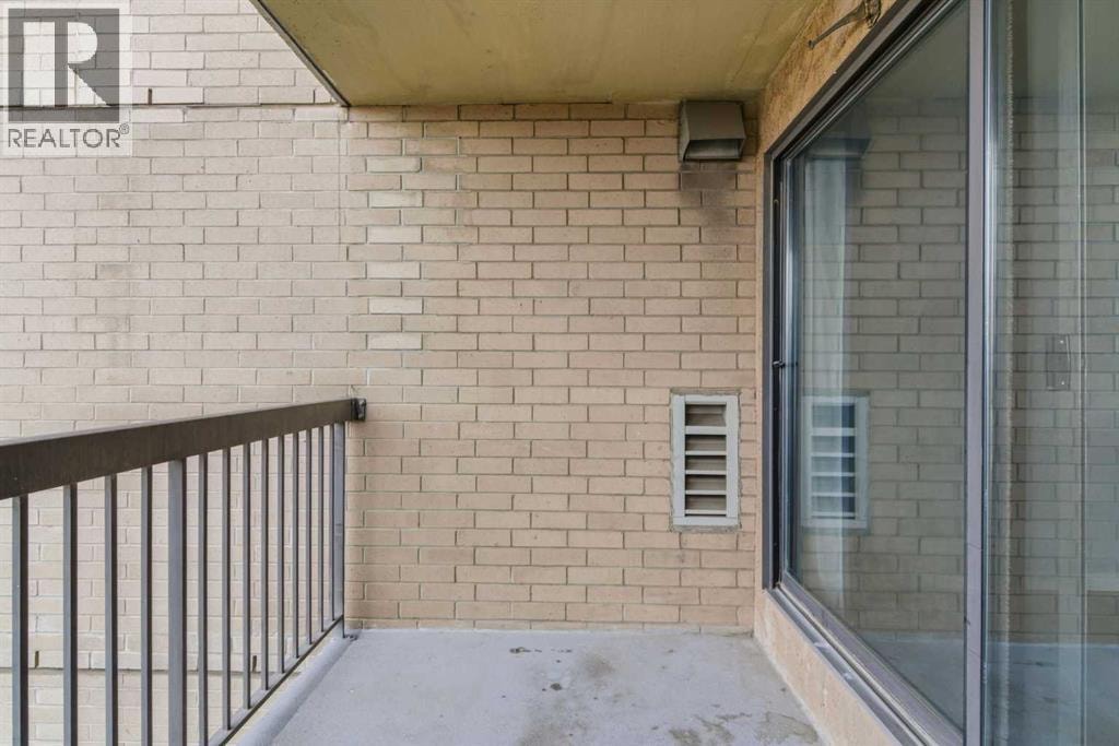 806, 924 14 Avenue SW — photo 34