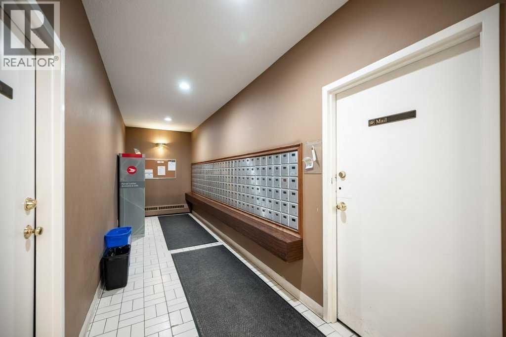 806, 924 14 Avenue SW — photo 43