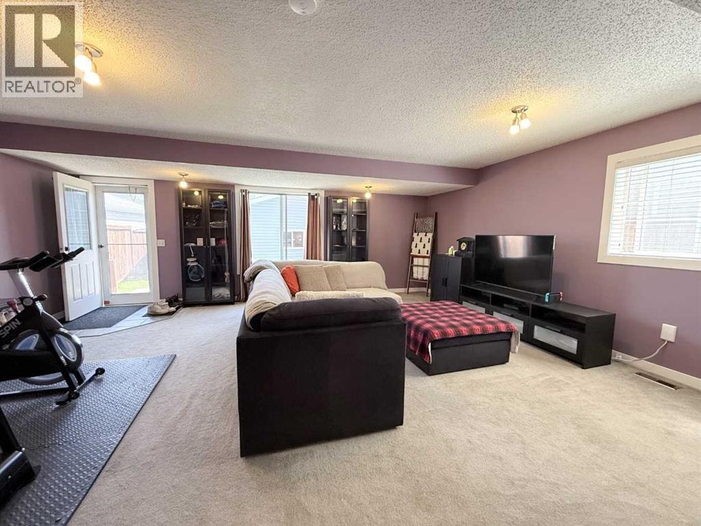 138 Bridleridge Way SW — photo 9