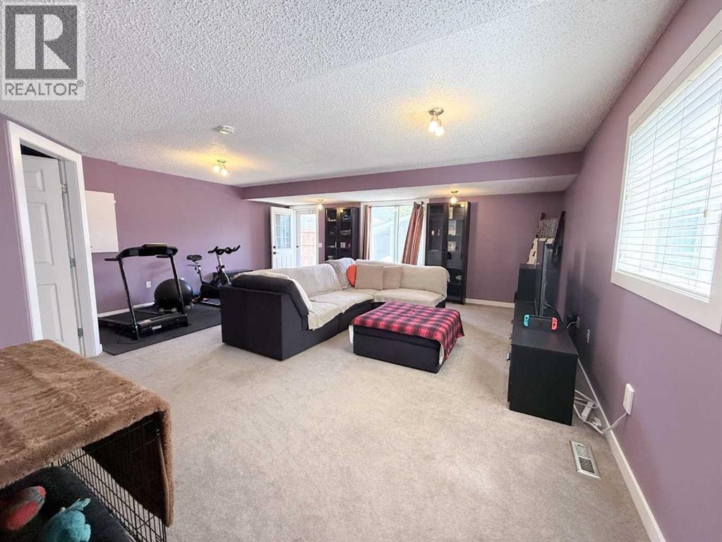 138 Bridleridge Way SW — photo 8