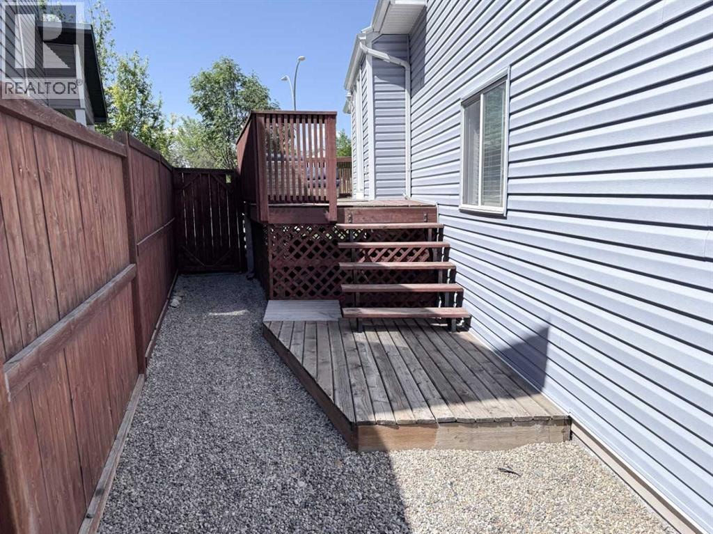 138 Bridleridge Way SW — photo 27