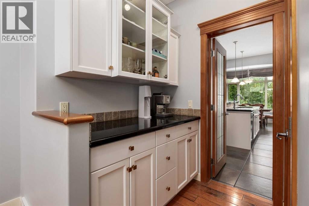 77 Royal Highland Road NW — photo 17