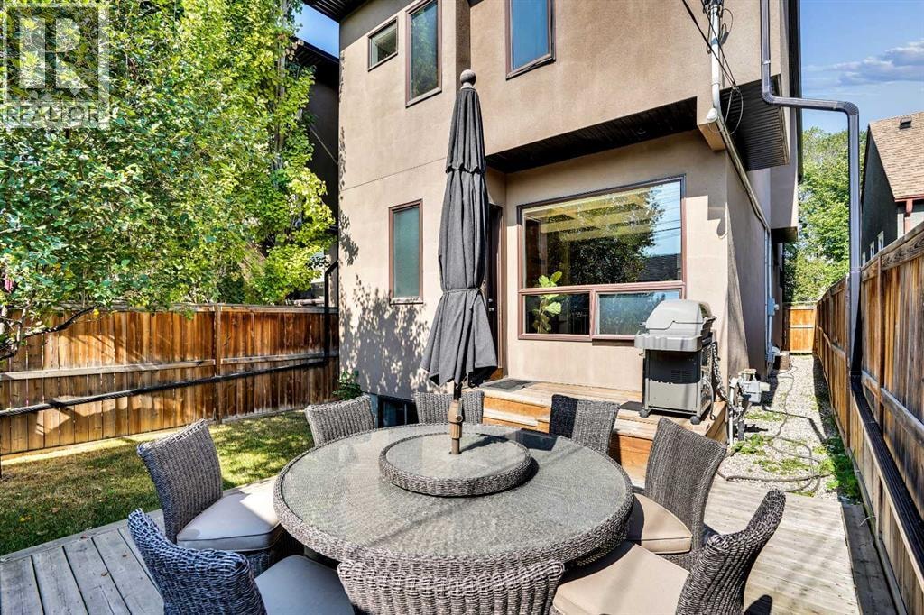 235 11 Avenue NE — photo 32