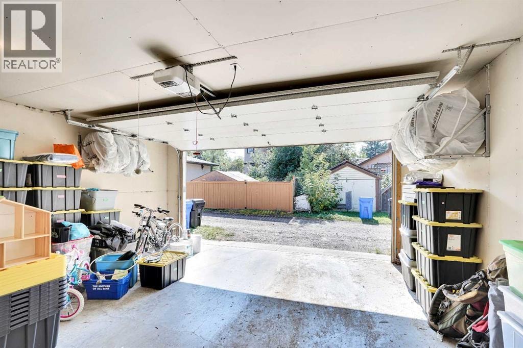 235 11 Avenue NE — photo 31