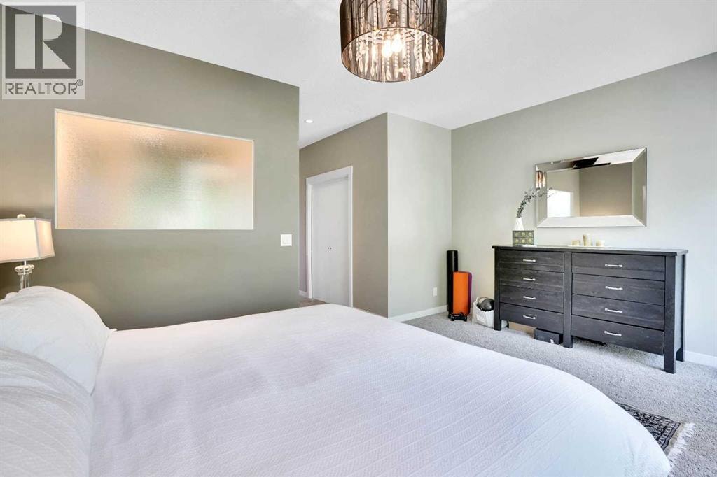 235 11 Avenue NE — photo 18