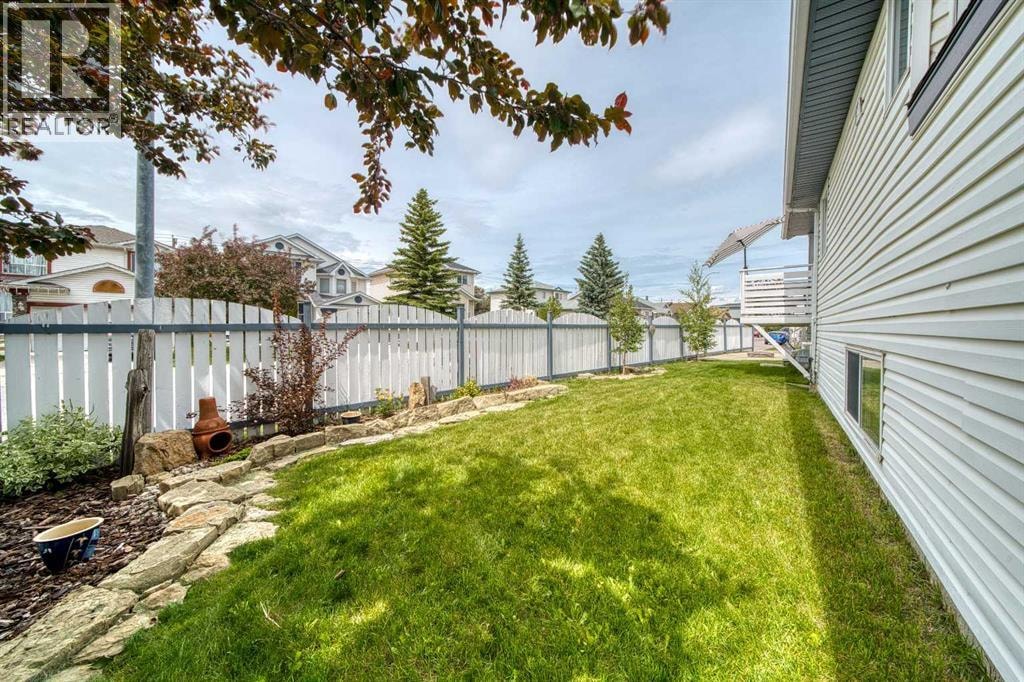 119 Applemont Close SE — photo 36