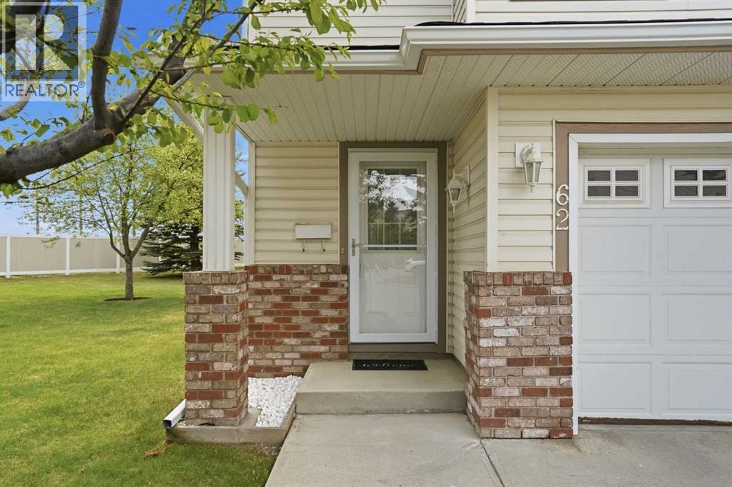 62 Country Hills Cove NW — photo 2