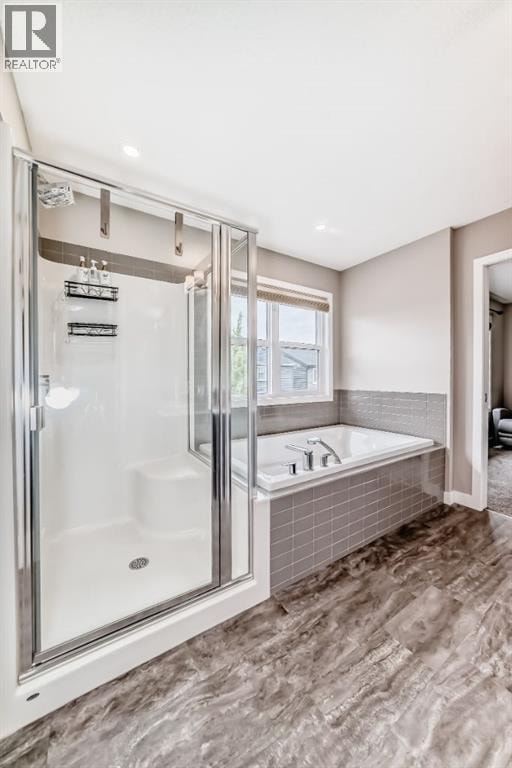 259 Kingfisher Crescent SE — photo 33