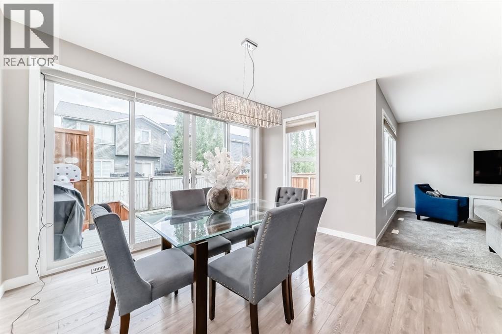 259 Kingfisher Crescent SE — photo 11