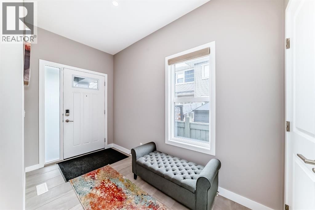 259 Kingfisher Crescent SE — photo 18