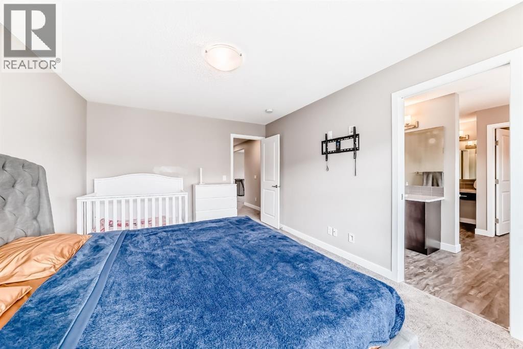259 Kingfisher Crescent SE — photo 20